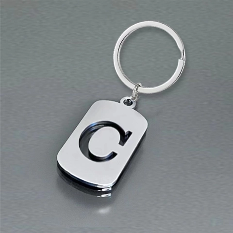 Llavero de Alfabeto Calado de Acero Inoxidable Colgante de Letra Inglesa Pulido Minimalista Llavero Personalizado para Accesorio de Bolsa de Coche