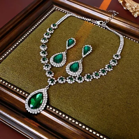 Teardrop Rhinestone Necklace And Earrings Alloy Emerald Green Stone French Luxury Style For Women Elegant Accessories