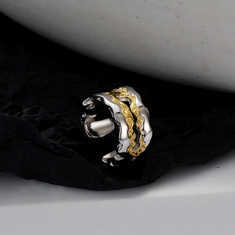 Σκουλαρίκι Ear Cuff Ασήμι S925 Δίχρωμο Επιχρυσωμένο Υφή Λάβας Ακανόνιστο Clip On Trendy Στυλ Για Γυναίκες