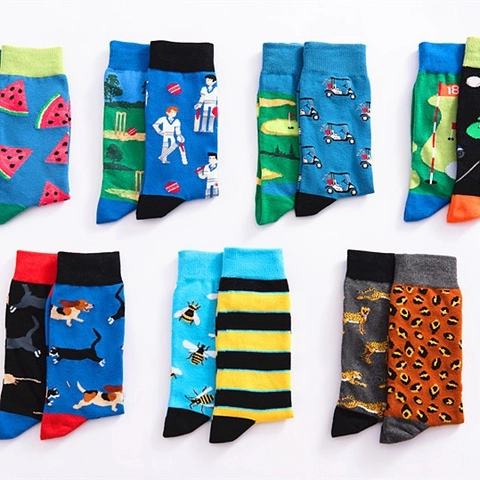 Novelty Mismatched Crew Socks Asymmetrical Combed Cotton Breathable Animal Sports Pattern Men Casual Fun