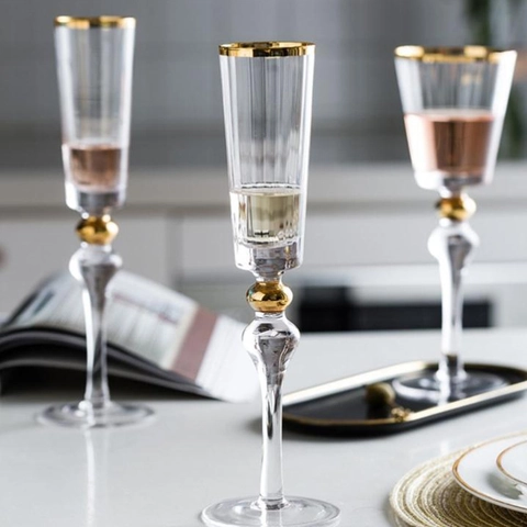 Weinglas Champagnerflöte Irisierendes Glas Goldrand Dekorative Perle Stiel Geripptes Elegantes Trinkgefäß Hochzeit Party