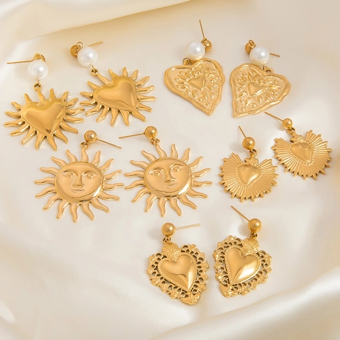 Vintage 18K Verguld Roestvrij Staal Hart Zon Stralend Hangende Oorbellen Voor Dames Kunstparel Zon Gezicht Oorbellen