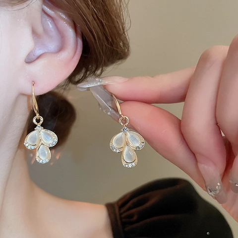 Elegant Cat's Eye Stone Drop Petal Earrings With Alloy Rhinestone And Silver Earring Post Vintage Floral Jewelry For Women