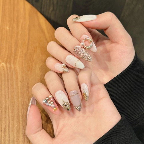 Uñas Postizas Hechas A Mano Degradado Rosa Blanco Con Perlas Artificiales Brillo Estrella Francés Elegante Forma Almendra Para Mujeres