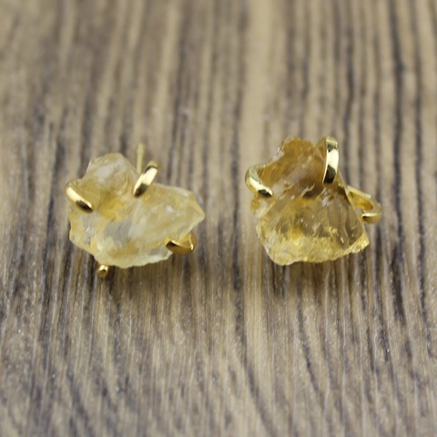 Natural Raw Stone Stud Earrings Irregular Rough Healing Crystal Amethyst Rose Quartz Citrine Alloy Claw Boho Jewelry