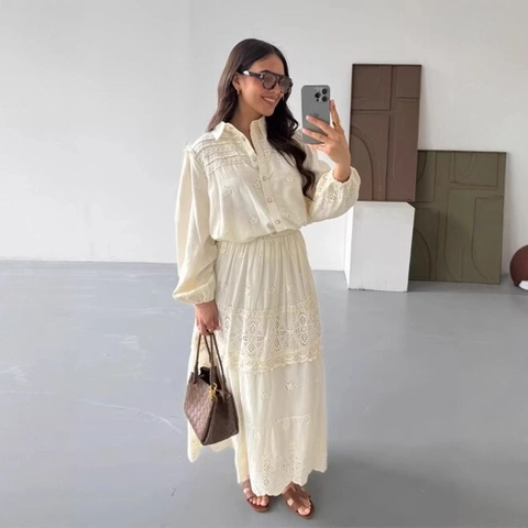 Damen Off White Langarm Hemd Und Gestufter Maxirock Mit Hohlstickerei Spitze Französisch Vintage Elegant