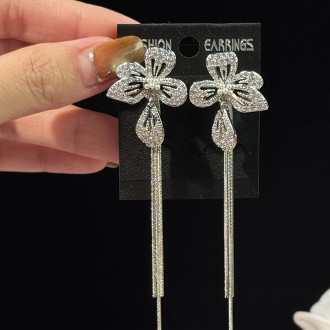 Elegante Florale Zirkon Quasten Ohrringe Mit Silver Earring Post Kupferbasis Lange Kette Für Frauen Hochzeitsfeier