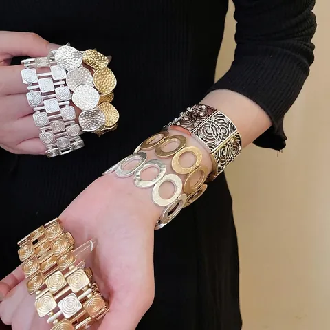 Bracciale Rigido Largo Retrò Da Donna Lega Texture Martellata Motivo A Spirale Gioielli Geometrici Bracciale Metallico