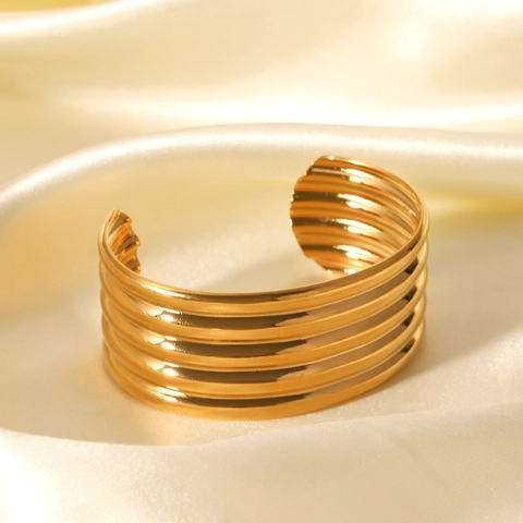Wide Multilayer Ribbed Cuff Armreif 18K Vergoldeter Edelstahl Übertriebenes Offenes Armband Für Frauen Minimalistisch