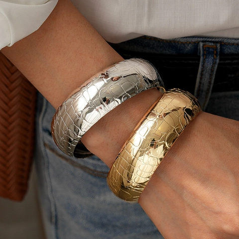Wide Cuff Bracelet Alloy Metallic Crocodile Snake Skin Pattern Textured Polished Trendy Statement Jewelry For Women