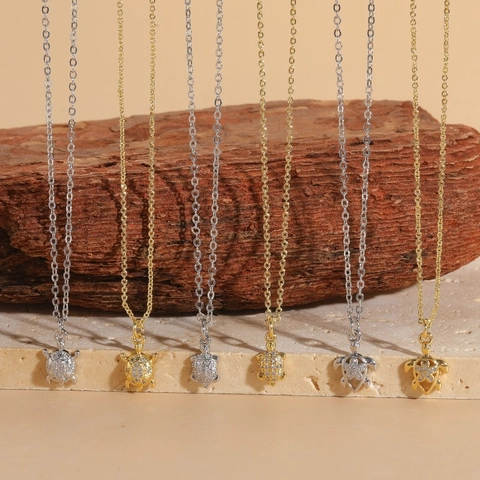 Collana con Ciondolo a Tartaruga in Rame e Zirconia per Donna Elegante Girocollo Animale Placcato Oro Argento Gioielli