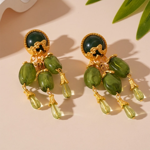 Vintage French Court Style Olive Green Resin Waterdrop Tassel Dangle Earrings Alloy With Silver Earring Post For Women