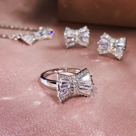 Butterfly Bow Schmuck Kupfer Zirkonia Halskette Ohrstecker Ring Elegantes Modezubehör Für Frauen Silberton