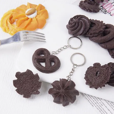 Simulated Chocolate Cookie Keychain PVC Realistic Artificial Food Model For Bag Charm Photography Props Heart Spiral Shape