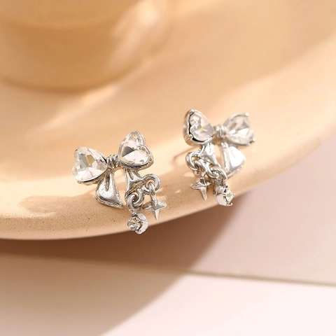 Orecchini A Lobo Farfalla Cuore Fiocco Con Perno In Acciaio Inossidabile Lega Zircone Perla Artificial Gioielli Per Donne