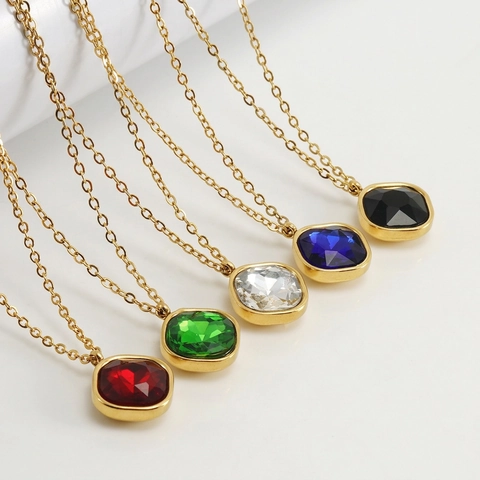 Collier Pendentif Géométrique En Zircone Coupe Coussin Carré Acier Inoxydable Plaqué Or 18K Bijoux Pour Femmes