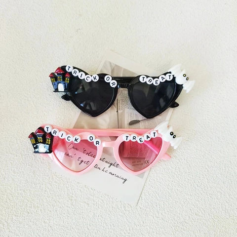 Lunettes De Soleil En Forme De Coeur Pour Enfants Plastique Halloween Fête UV400 Protection Trick Or Treat Filles