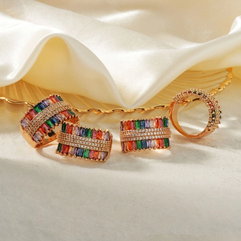 Anello in Rame Placcato Oro Vintage per Donna con Strass Colorati Baguette Fascia Larga Gioielli per Anelli da Dito