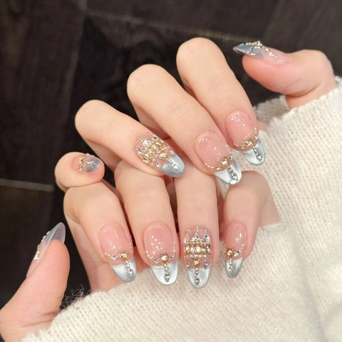 Unghie Finte Fatte A Mano Sfumato Rosa Blu Occhio Di Gatto Corona Strass French Elegante Dolce Per Donne