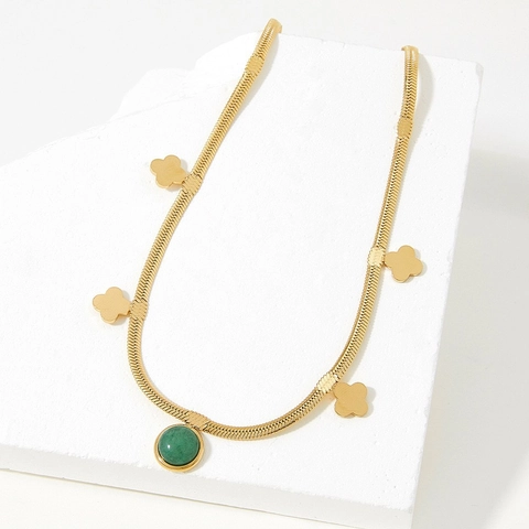 Vintage Stainless Steel Green Aventurine Pendant Necklace Elegant Snake Bone Chain With Clover Charms For Women