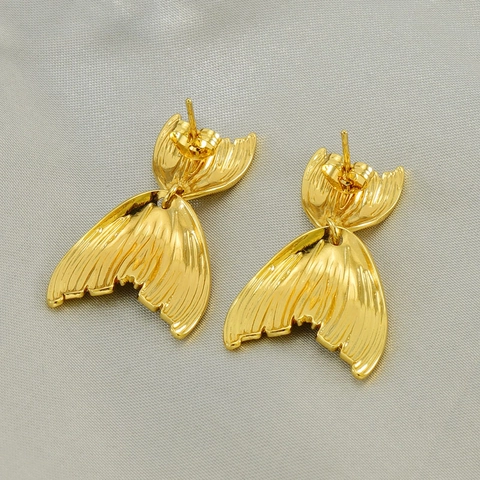 Fishtail Mermaid Tail Dangle Earrings For Women 18K Gold Plated Stainless Steel Ribbed Vertical Texture Retro Elegant Accessory