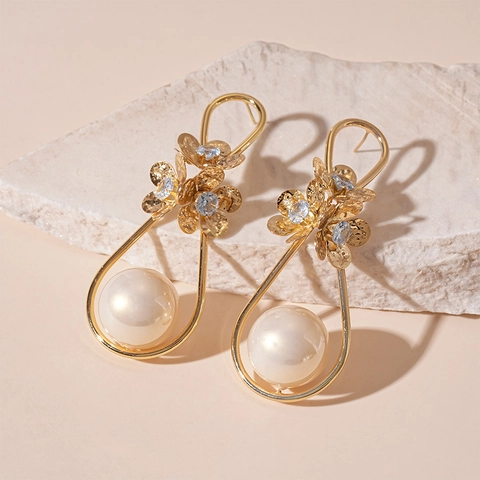 Pendientes Colgantes De Gota De Agua Con Flor Con Perla Artificial De Imitación Circón Metal De Cobre Para Mujer Poste De Plata