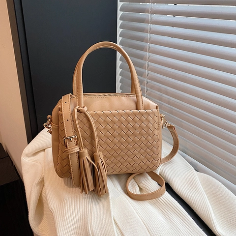 Woven PU Leather Handbag With Tassel Decor Elegant Crossbody Bag For Women Minimalist Shoulder Purse Zipper Closure