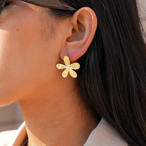 Flower Stud Earrings With Silver Earring Post Alloy Brushed Metal Texture Minimalist Fashion Jewelry For Women