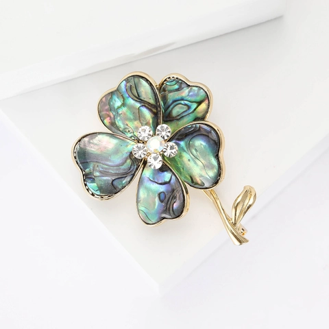 Retro Alloy Flower Brooch For Women Golden Shell Petal Pin Rhinestone Inlaid Corsage For Suit Shirt Dress Fashion Jewelry Accessories