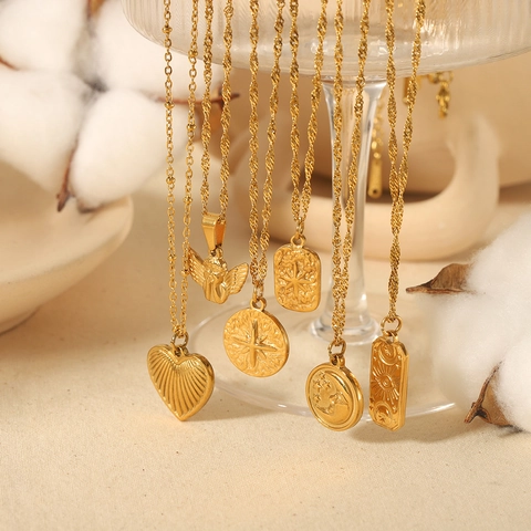 Stainless Steel Pendant Necklace 18K Gold Plated Retro Heart Eight Pointed Star Angel Celestial Ins Style Jewelry Women