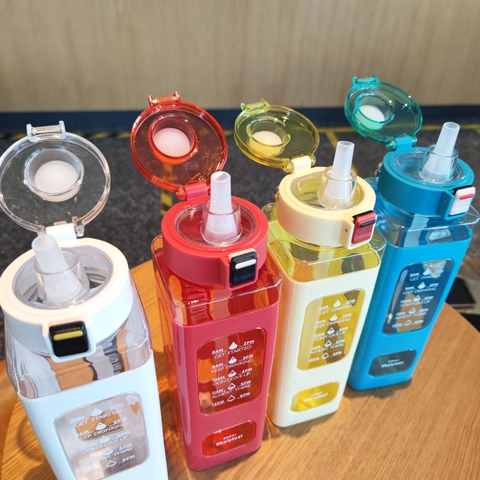 Square Water Bottle PC Plastic With Straw Time Marker Leakproof Portable Sports Fitness Jug With Lanyard For Gym Outdoor
