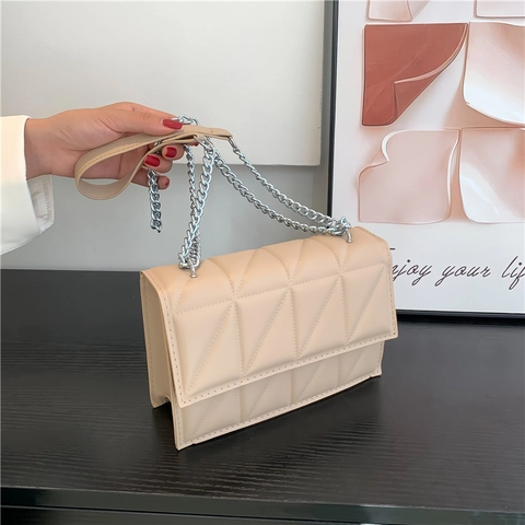 Women Fashion Triangle Quilted Flap Crossbody Bag PU Leather Silver Chain Shoulder Bag Minimalist Geometric Square Bag
