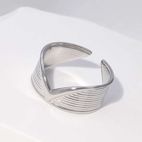 Minimalist Stainless Steel V Shaped Open Ring For Men Women Textured Geometric Adjustable Finger Ring Jewelry Gift