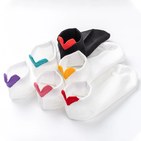 Calcetines Invisibles Para Mujer Poliéster Transpirable Corte Bajo Con Decoración De Talón En Forma De Corazón De Colores Estilo Simple