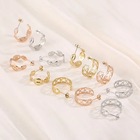 Pendientes De Aro En C Con Forma De Corazón Hueco A La Moda Acero Inoxidable Chapado En Oro De 18K Diseño De Nariz De Cerdo