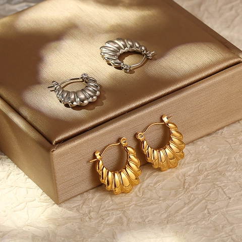 French Retro Hoop Earrings Stainless Steel 18K Gold Plated Croissant Texture U Shaped Geometric Jewelry For Women
