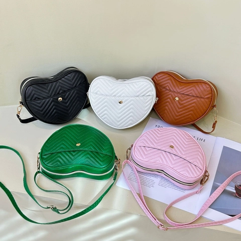 Heart-Shaped Quilted PU Leather Crossbody Bag Exquisite Chevron Pattern Adjustable Shoulder Strap Mini Fashion Handbag For Women
