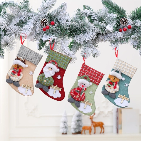 Weihnachtsstrümpfe Süßigkeiten Geschenkbeutel Leinen Mit Weihnachtsmann Schneemann Rentier Bär Holzanhängern Party Dekor