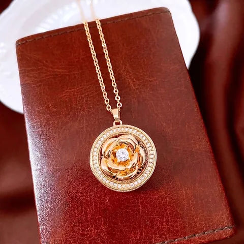 Vintage Copper Necklace For Women Light Luxury Zircon Flower Pendant Animal Heart Star Adjustable Retro Jewelry Gift