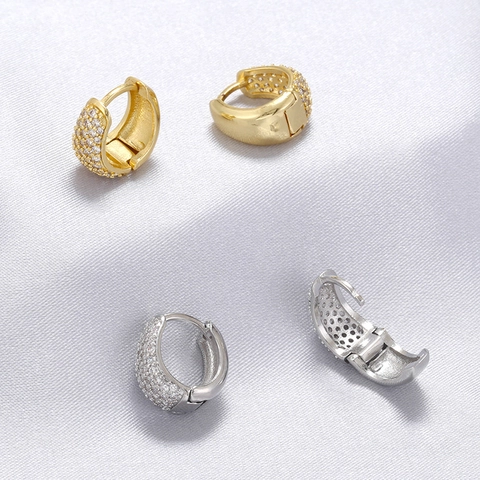 Messing Cubic Zirconia Huggie Hoop Oorbellen Luxe Pave Rond Minimalistische Mode Sieraden Voor Vrouwen