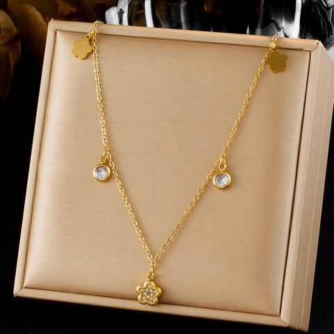 Collar Colgante Acero Inoxidable Chapado En Oro Zirconia Corazón Flor Cadena De Clavícula Joyería Elegante Para Mujeres