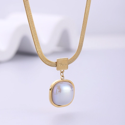 Minimalist Stainless Steel 18K Gold Plated Square Artificial Pearl Pendant Necklace For Women Elegant Snake Chain Love Engraved Jewelry