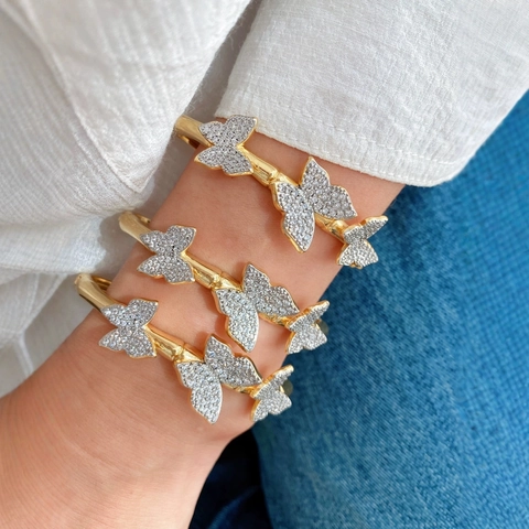 Set di Gioielli in Rame a Farfalla Moda Placcato Oro 18K Strass Intarsiato Bracciale Aperto Collana Anello Orecchini Donna