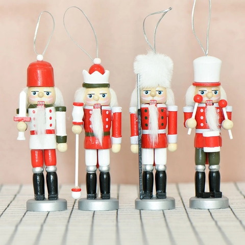 Nussknacker Soldat Ornamente Aus Holz Handgefertigte Traditionelle Weihnachtsdekoration Festliche Hängende Deko Mit Kunstfell