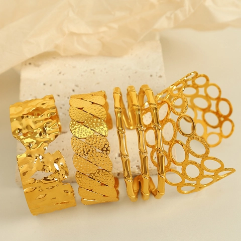 Eleganter Retro Titanstahl Hohl Bambus Armreif Für Damen 18K Gold Silber Plattiert Unregelmäßig Gehämmert Manschettenarmband
