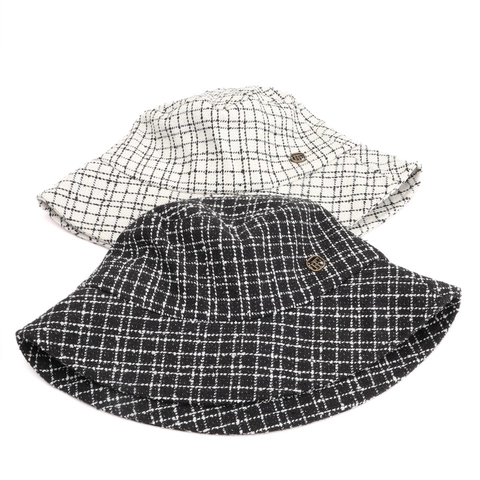 Women Vintage Plaid Tweed Bucket Hat Elegant Korean Style Checkered Sun Protection Basin Hat With Metal Decoration
