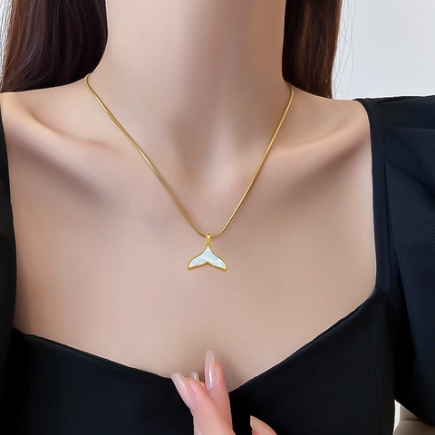 Whale Tail Pendant Necklace Stainless Steel Mother Of Artificial Pearl Shell Minimalist 18K Gold Plated Snake Bone Chain Jewelry For Women