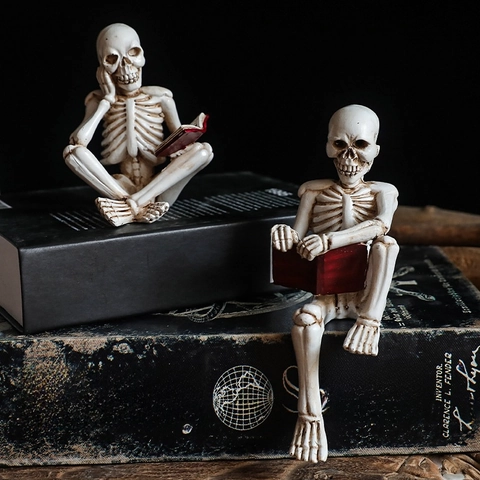 Skeleton Reading Figurines Resin Gothic Decor For Home Halloween Bar Atmosphere Vintage Style Desktop Craft Ornaments