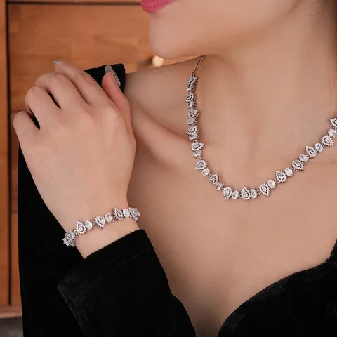 Zircon Tropfen Halskette Und Armband Kupfer Verstellbare Schiebeverschluss Schlüsselbeinkette Elegante Glänzende Schmuck