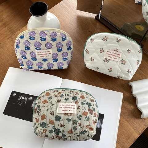 Gesteppte Florale Kosmetiktasche Baumwollstoff Reißverschluss Tragbare Reise Kosmetikbeutel Organizer Für Frauen